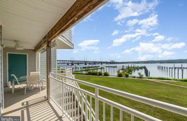 6-A OWENS LANDING Court photos photos