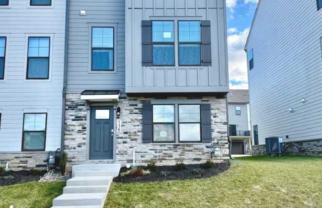 738 COMPASS Way photos photos