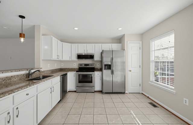 Charming 3BR House in Hyattsville Gallery 4