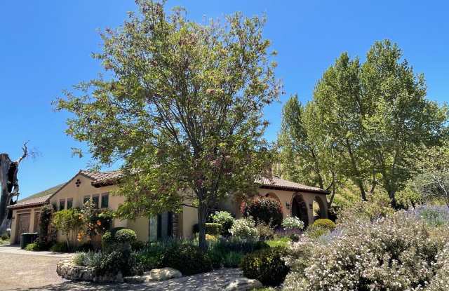 Gorgeous Wine Country 3 Bedroom 2 Bath Single Family Home Available December 2026 Gallery 4