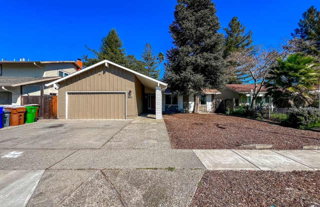 Single Level Four Bedroom North Napa Home photos photos