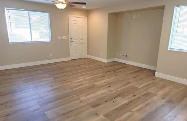 10524 Corte Sierra Street Gallery 4