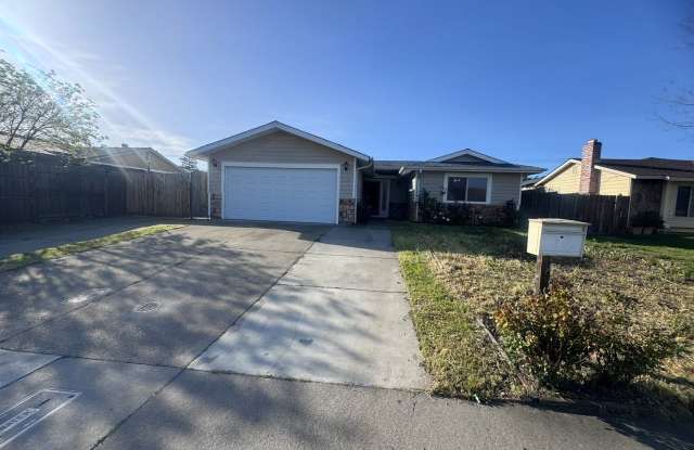 3 Bedroom Home with RV Parking! photos photos