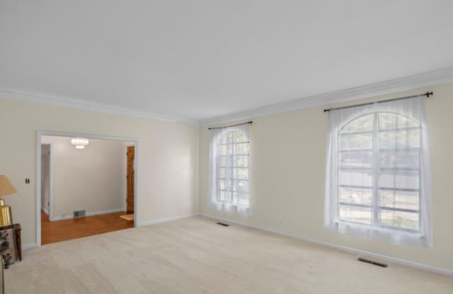 138 Virginia Court Gallery 4