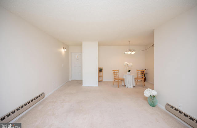15301 BEAVERBROOK Court Gallery 3