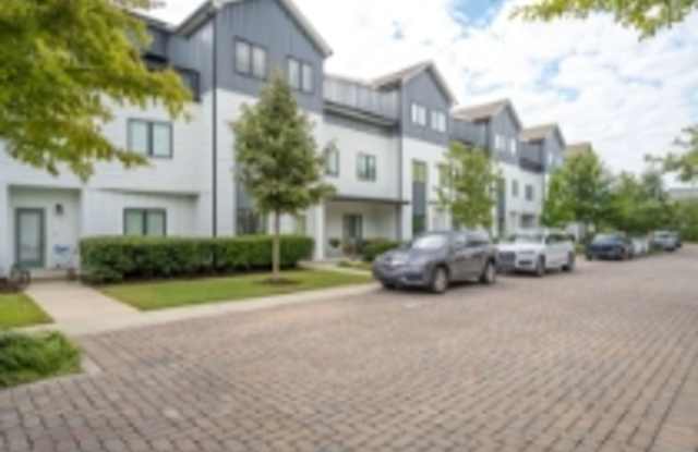 Location, Location , Location with this Beautiful Townhome photos photos