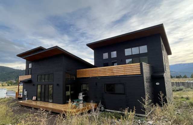 340 Columbine Street Gallery 1
