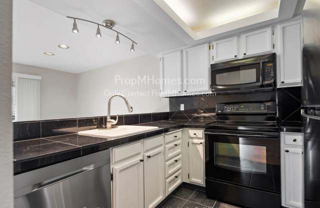 Chic Two-Bedroom Condo in Mountain Park with Expansive Balcony! photos photos