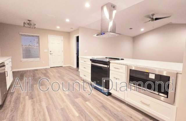 518 J H Crews Cir photos photos