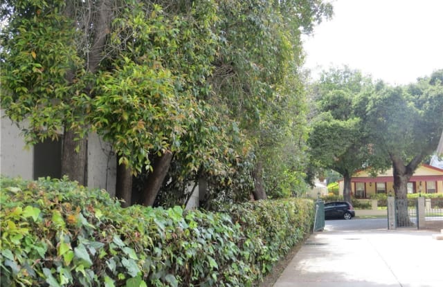 122 N Oak Avenue - 122 North Oak Avenue, Pasadena, CA 91107