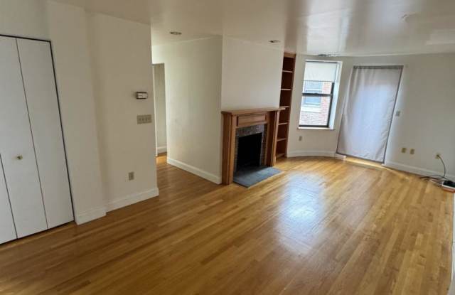 102 Gainsborough St. photos photos