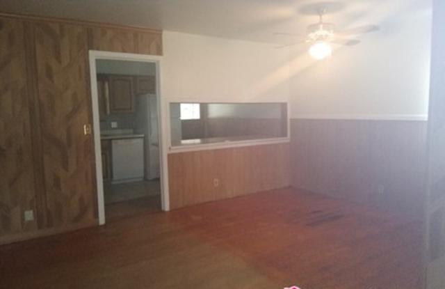 3351 Kingsbury Avenue Gallery 2