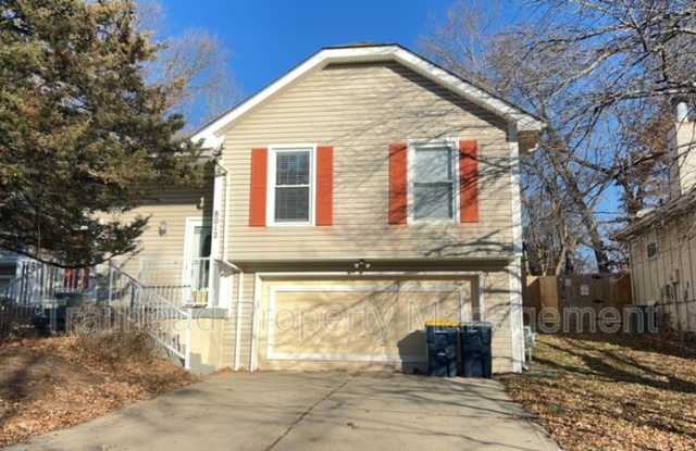 8012 NW 79th Ter - 8012 Northwest 79th Terrace, Kansas City, MO 64152