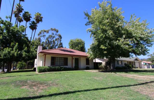 Lovely Two-Story 3-Bedroom Home in South Redlands! - 1060 Cedar Avenue, Redlands, CA 92373