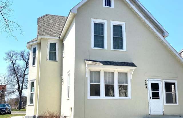 305 8th Ave S photos photos