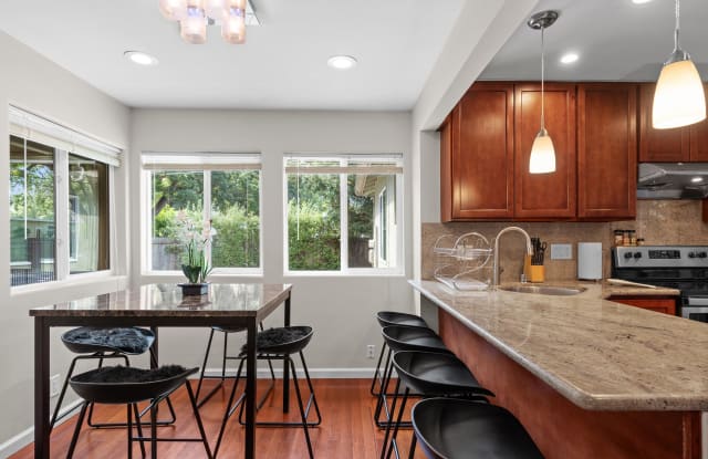 2302 Oakwood Dr - 2302 Oakwood Drive, East Palo Alto, CA 94303
