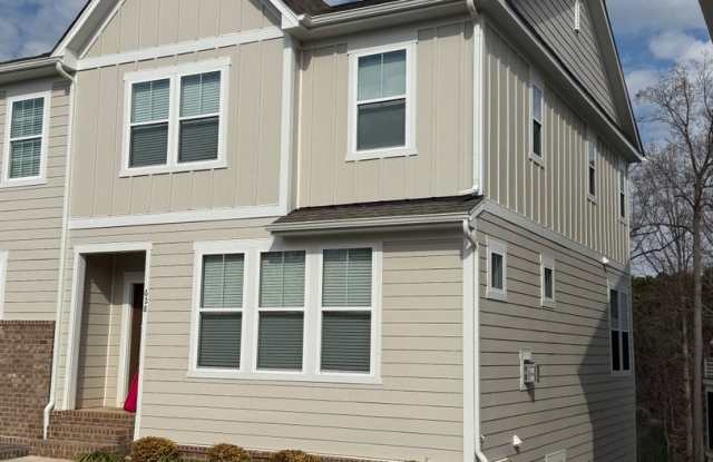 Stunning Lake Access End Unit Townhome Walking Distance to Downtown Davidson photos photos