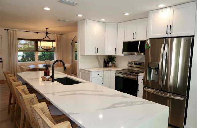 9484 TREASURE Lane NE Gallery 4