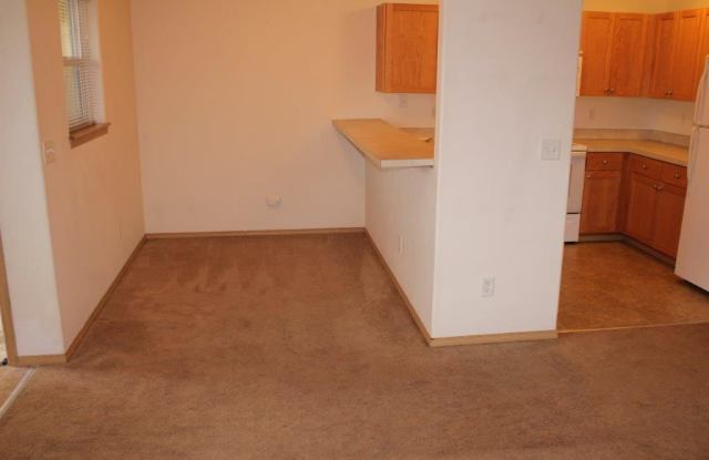 1990 SE Chokeberry Ave Unit C Gallery 3