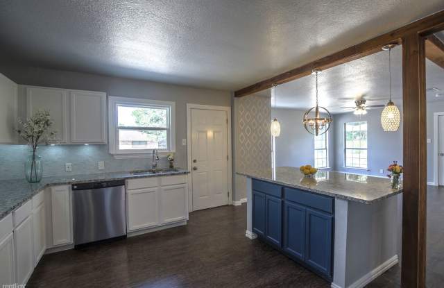516 Ruth Street - 516 Ruth Street, Denton, TX 76205