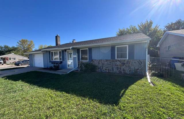 3 BED | 1 BATH | SINGLE-LEVEL HOME | GARAGE | SOUTH Gallery 1