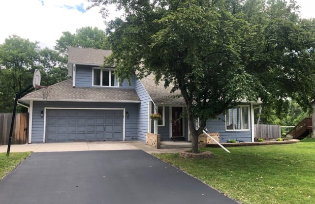 3560 Cohansey St - 3560 Cohansey Street, Shoreview, MN 55126