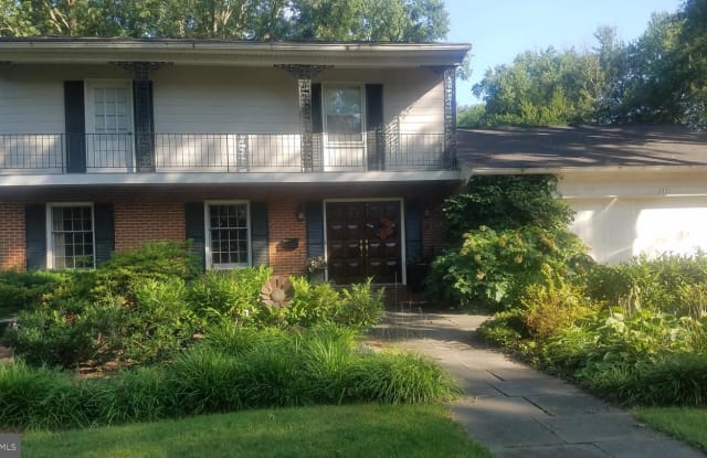 2321 WITTINGTON BLVD - 2321 Wittington Boulevard, Fort Hunt, VA 22308