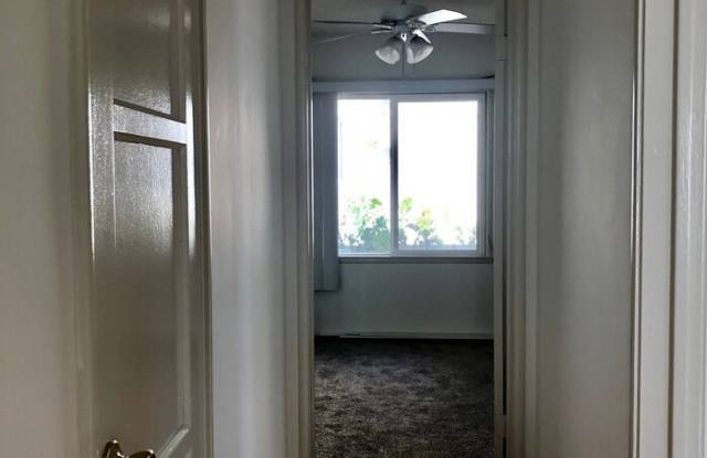 7126 Kittyhawk Avenue Gallery 4