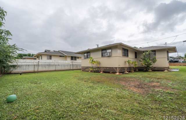 PEARL CITY — $3295 Kaleilani St | 3BR / 1 BA Single-Family Home - 1438 Kaleilani Street, Pearl City, HI 96782