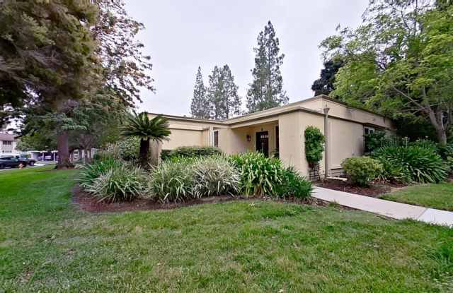 123 Via Estrada Unit E - Charming 2 Bedroom 1 Bath Home in Laguna Woods - 55+ Senior Community! - 123 Via Estrada, Laguna Woods, CA 92637 123 Via Estrada Unit E - Charming 2 Bedroom 1 Bath Home in Laguna Woods - 55+ Senior Community! - 123 Via Estrada, Laguna Woods, CA 92637