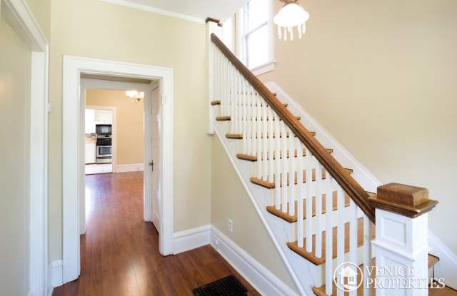 7 Bedroom on OSU Campus Gallery 3