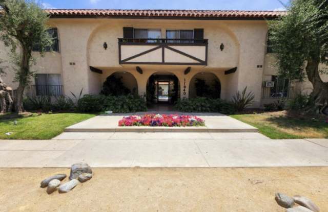 11840 Chandler Boulevard Gallery 4