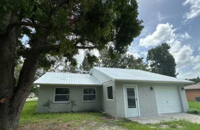 2382 Spring Oaks Court - 2382 Spring Oaks Court, North Sarasota, FL 34234