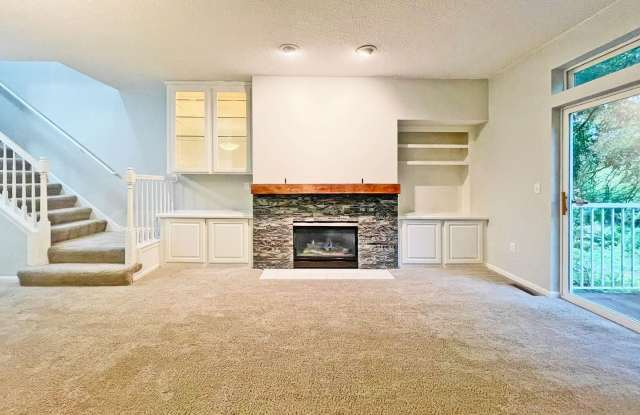Spacious 3Bedroom with Fireplace, Deck, Huge Family Room or Bedroom 3 & lots of ROOM for Everyone! Gallery 3