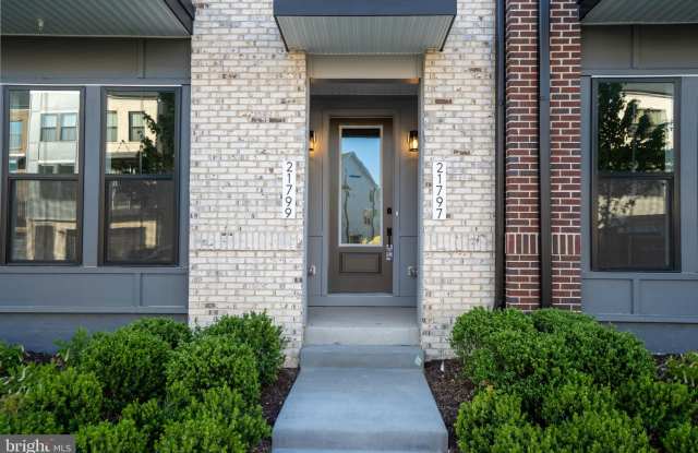 21799 CROXLEY TERRACE - 21799 Croxley Terrace, Broadlands, VA 20148