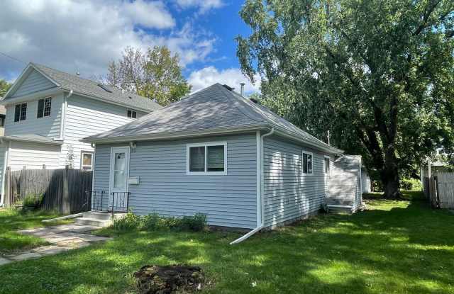 4041 42nd Ave S - 4041 42nd Avenue South, Minneapolis, MN 55406