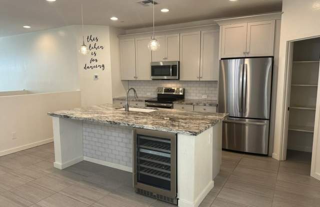 1739 E DOGWOOD Lane Gallery 3