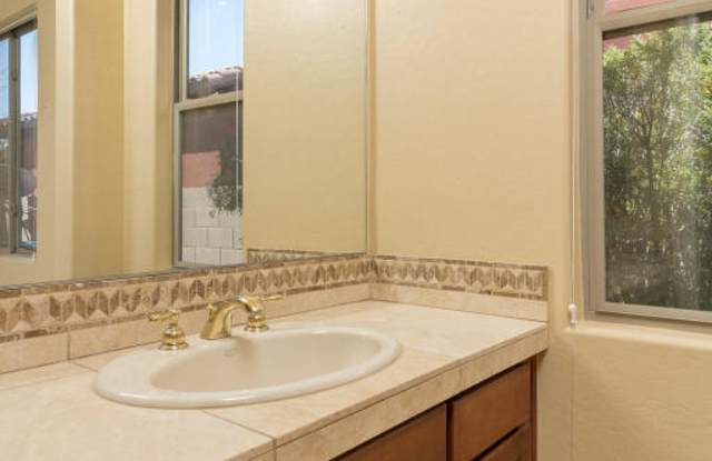 3960 E EXPEDITION Way Gallery 4