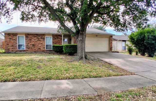 North Richland Hills Home on Spacious Lot! - 7440 Tunbridge Drive, North Richland Hills, TX 76182