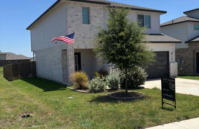 4 Bedroom 2.5 Bathroom Georgetown Home: Tres Tierras Subdivision Gallery 3