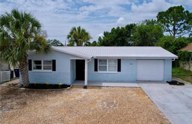 4326 WESTWOOD DRIVE - 4326 Westwood Drive, Beacon Square, FL 34691