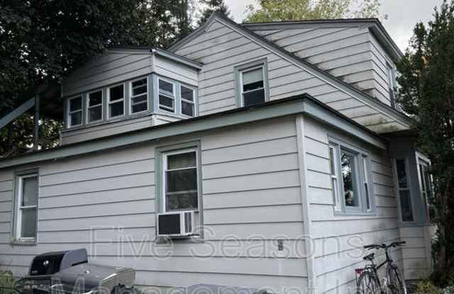 14 Dans Court - 14 Gallery 2