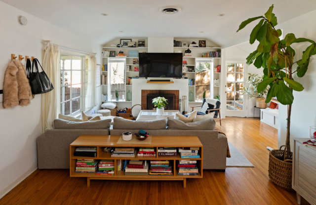 11622 Sunshine Terrace Gallery 1