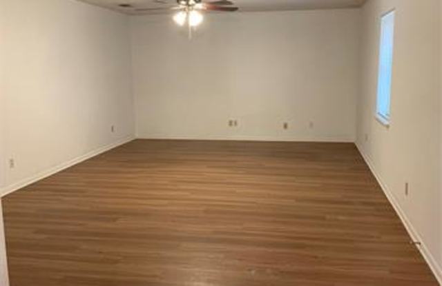 3323 Kingfisher Lane Gallery 4