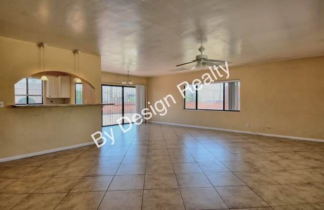 Spacious UofA 3 Bed 3 Bath - Stadium View -  Quick walk or Bike to Campus photos photos