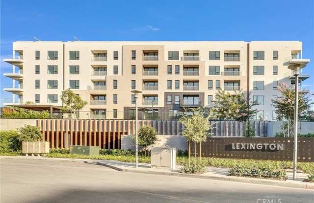 4302 Rivington photos photos