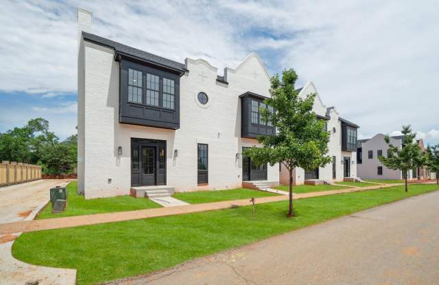 Classic Cape Cod Meets Modern Glam: Your Dream Home in Selah photos photos
