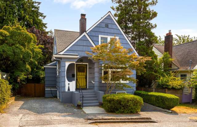 Timeless Wallingford Tudor | 4 Bedrooms & Flexible Dual Living photos photos