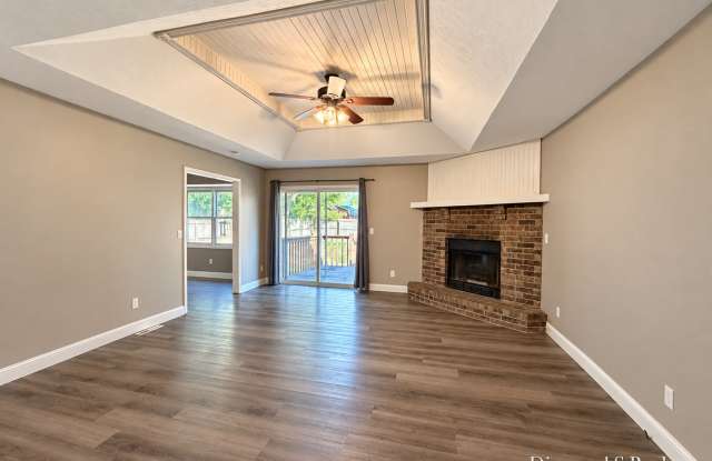 Lovely 3 Bedroom Home Located in Great Neighborhood Gallery 3