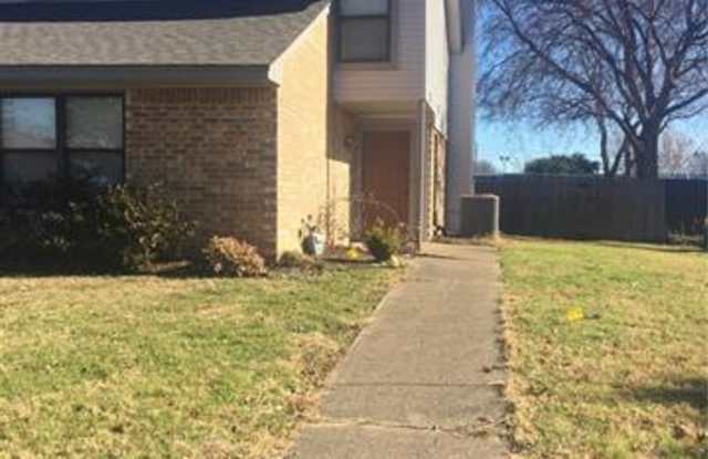 1008 Olympic Court - 1008 Olympic Ct, Lewisville, TX 75077